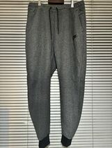 定価34650円★新品★防寒★厚手★NIKE★ナイキ★上下セットアップ★パーカー★テックフリース★スウェットパンツ★ジョガーパンツ★Lサイズ_画像4