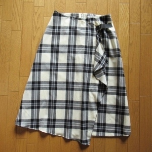 e0346 beautiful goods * Viaggio Blu viaggio blu Vicky * wool wool 100 long skirt white × black check 5