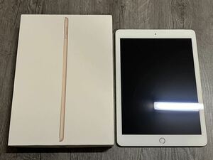 iPad iPad(第5世代) ゴールド 32 GB　auで購入　SIMロック解除済み　箱あり　Apple MPG42J/A