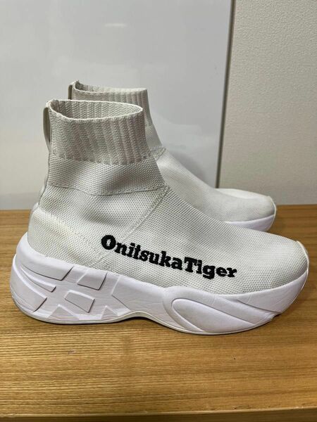 onitsuka tigerのハイカットスニーカー