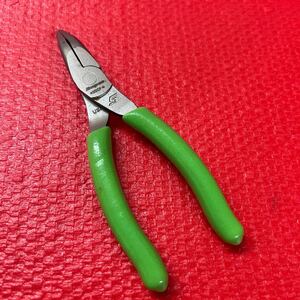  Snap-on 495CF 6 -inch ta long grip 35° vent needle nose pincers green 