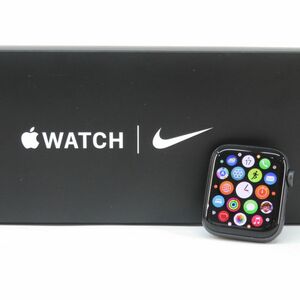 115 Apple Watch Nike SE GPSモデル MKQ33J/A 40mm スペースグレイアルミニウム ブラックスポーツバンド 最大容量90％ ※中古/難有