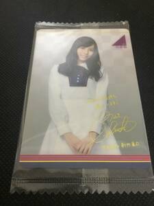 新内眞衣 乃木坂46 ツインウエハース 制服カード 2017 セブンイレブン限定 金箔箔押しサイン・メッセージ入り