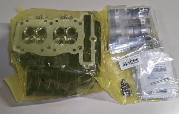 Ninja250R 2008~2012年用 ヘッドコンプ(シリンダー) 11008-0205 新品
