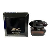 【中古品】VERSACE ヴェルサーチ CRYSTAL NOIR 50ml オードパルファム レディースフレグランス 箱あり L59013RD_画像1