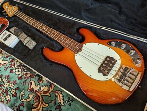 USA製 Musicman Stlngray4