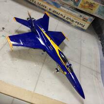 1/72 アメリカ海軍　F-18ブルーエンジェルス完成品_画像5