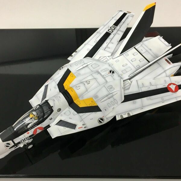 ※【完成品】ハセガワ　1/48 VF-1S ロイフォッカー　SP バルキリー 超時空要塞マクロス 完成品 一条輝 リン　ミンメイ　