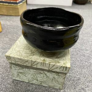 0240 茶道具黒楽 茶碗 「楽」印　黒楽茶碗 楽焼 抹茶碗 茶器 茶事 茶会 茶懐石