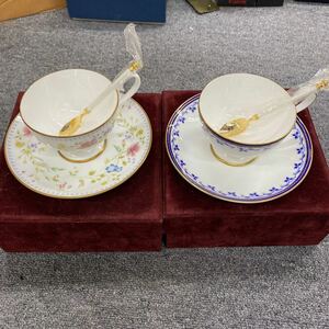 02150 未使用　FINE BONE CHINA NIKKOティーカップ＆ソーサー 2客 金彩 日本製 箱付き