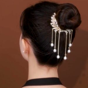 【大人気】バンスクリップ　かんざし ヘアアクセサリー パール まとめ髪　アップスタイル キラキラ 長いタッセル ヘアクリップ