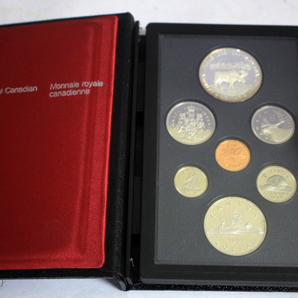 未使用品★希少 1985 Royal Canadian Mint カナダ ロイヤルカナディアンミント プルーフセット コインセット 記念コイン ハードケース付の画像1