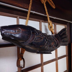木彫り　自在鉤　鮭飾り