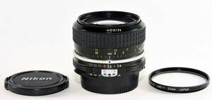 Nikon Ai NIKKOR 28mm f2.8 マニアルフォーカス 一眼レフカメラ用交換レンズ　明るい広角レンズ デジタルカメラ使用で高解像の高級レンズ