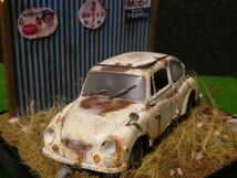 昭和レトロ 1/32 SUBARU 360 情景ジオラマ完成品 ケース付_画像3