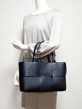 BOTTEGA VENETA ボッテガ ヴェネタ スモール アルコ トートバッグ 652867VCP118425 ブラック 中古B+ 【送料無料】 A-8394_画像10