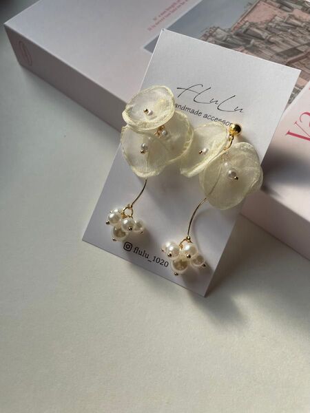 シフォンフラワーピアス イヤリング ハンドメイドピアス