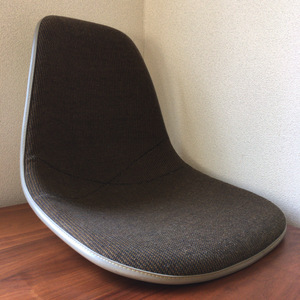 【レア】イームズ ジラルド張り サイドシェルチェア Herman Miller(ハーマンミラー)社製 ブラウン(茶系色) Eames ビンテージ サイドチェア