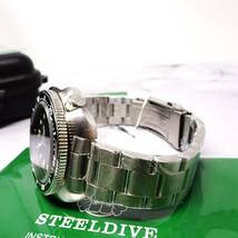 送料無料・新品・STEELDIVEブランド・200Mダイバーズ オマージュウォッチ・NH35自動機械式腕時計・316Lフルステンレスモデル・サファイア_画像9