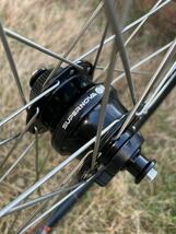 1スタ!ハブダイナモホイールセット! super nova dynamo front hub DTswiss240s rear disk hub 通勤 エブリディ ブルぺ 700c surly salsa_画像4