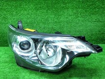 トヨタ　50系　エスティマ　前期　右ヘッドライト　HID　28-192　70　240209021_画像1