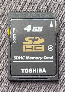 ★USED 東芝の4GB SDHCカード