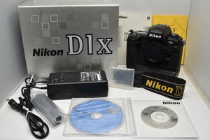 貴重！ キレイ！ ニコン プロ機　Nikon D1X　別売 チャージャー ＆ バッテリー付属　主要付属品完備　元箱付き！　プロフェショナル ◆◆