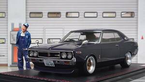 イグニッションモデル : IG3009 1/18 Nissan Laurel 2000SGX (C130) Purple With Mr.Sata Late Ver. : 佐田氏 : ignition model