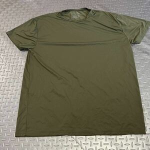 US 米軍放出品　Tシャツ　アンダーシャツ　X-LARGE ランニング　スポーツ　速乾性抜群　(INV N17)