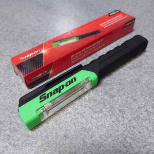 Snap-on スナップオン 200ルーメン＆UVライト付き ポケットLEDライト アルカリ単4X3本式 ECPNB024-GR (Green)新品