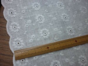 1m　麻オールレース 小花刺繍/オフホワイト　レース生地　延長可　クリックポスト/185円