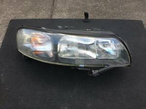  Volvo V70 original halogen right head light silver 