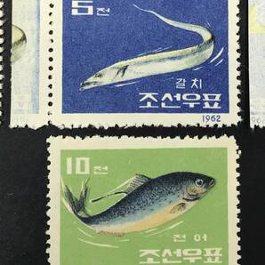 北朝鮮 1962年発行 魚 切手 未使用 NHの画像3