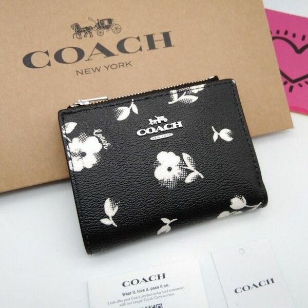 新作　COACH　折り財布　バイフォールド ウォレット・フローラル プリント