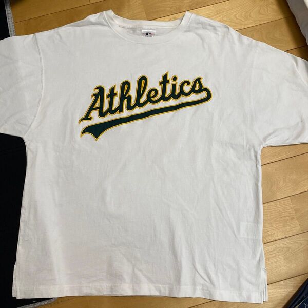 Tシャツニューエラ