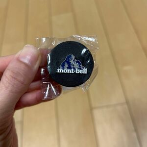 新品 mont-bell ピンバッジ