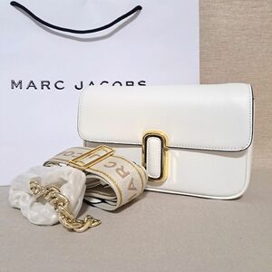 MARC JACOBS　マークジェイコブス　バッグ　 ショルダーバッグ　クラッチバッグ　クリーム　白　革