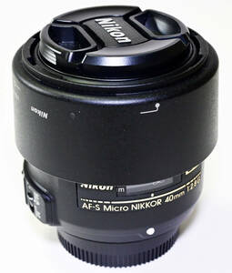 ● Nikon DX AF-S Micro NIKKOR 40mm 1:2.8G 新品同様の完動美品（NC・NRで)