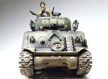 1/35　アメリカ　M４A３シャーマン　人形付き塗装済み完成品_画像7