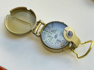 美品　Vixen ビクセン LENSATIC COMPASS レンサティックコンパス 方位磁針 ミリタリー型 登山 簡易計測 軍用式 日本製 C9-45-2200