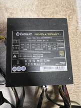 【ジャンク】ENERMAX REVOLUTION87+ ERV650AWT-G 650W 80PLUS GOLD認証 ATX電源ユニット 動作確認済み[異音有] PCパーツ_画像4