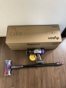 Dyson Cyclone V10 Fluffy （V10 フラフィ） SV12FF