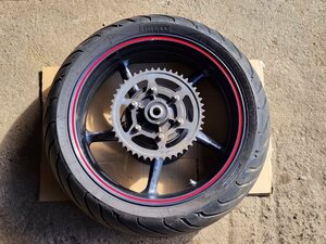 トライアンフ　デイトナ675 純正 リアホイール 17×5.5