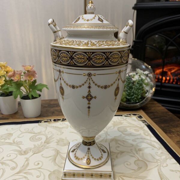 希少　限定生産品　ウェッジウッド カメオ　メローベース　飾り壺　花瓶