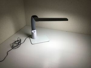 オーム電気　LED デスクランプ　DS-LS16B-W ホワイト　卓上　照明器具　電気スタンド　学習机　書斎　テーブルライト