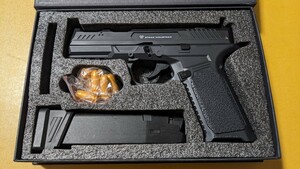 排莢式ブローバック ストライクインダストリーズ G17 ARK-17 HORA TOYS製 レーザーハンドガン トリガーアクション / Glock17 