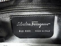 1円 ■美品■ Salvatore Ferragamo フェラガモ D21 8801 ヴァラチェーン ナイロンキャンバス ワンショルダーバッグ ブラック系 CD1125_画像6