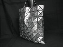 ■極美品■ BAO BAO ISSEY MIYAKE バオバオイッセイミヤケ ルーセント PVC トートバッグ ハンドバッグ シルバー系 AX3666_画像3