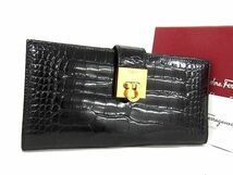 1円 ■極上■本物■美品■ Salvatore Ferragamo フェラガモ ガンチーニ クロコダイル 二つ折り 長財布 ウォレット ブラック系 AV8189_画像1