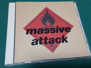 MASSIVE ATTACK　マッシヴ・アタック◆『ブルー・ラインズ』日本盤CDユーズド品